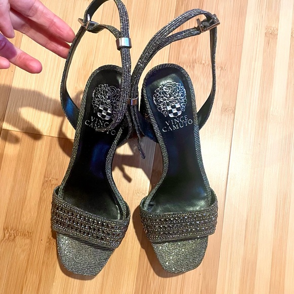 Vince Camuto Ankle Strap platform heels - Picture 2 of 5